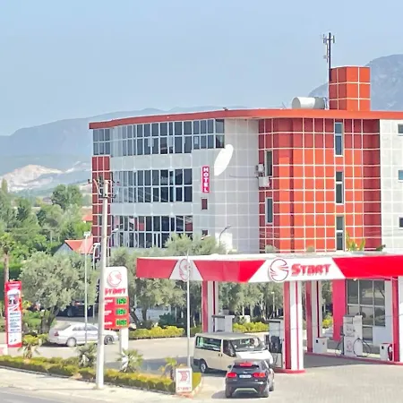 Hotel Gjyshi Ξενοδοχείο 3*